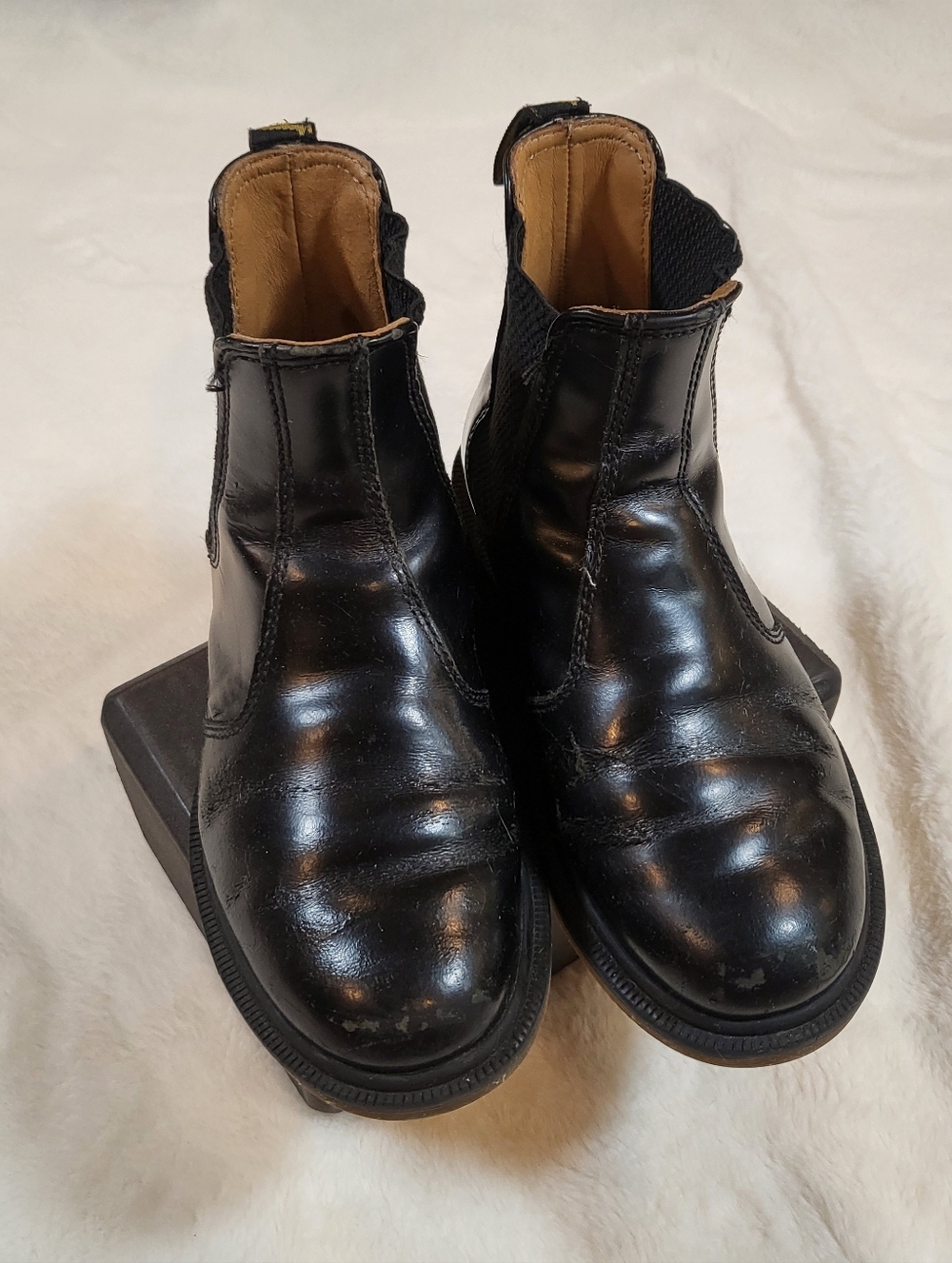 Dr. Martens Women's 5 2976 Smooth Black Leather Chelsea Boots